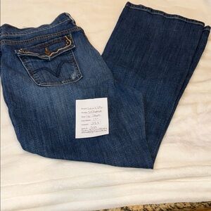 Levi's Women's Dark Blue Boot cut Leg Jeans